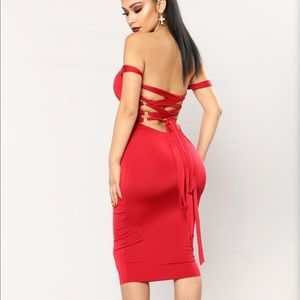 FASHION NOVA — (FRAMED LACE UP DRESS) RED
